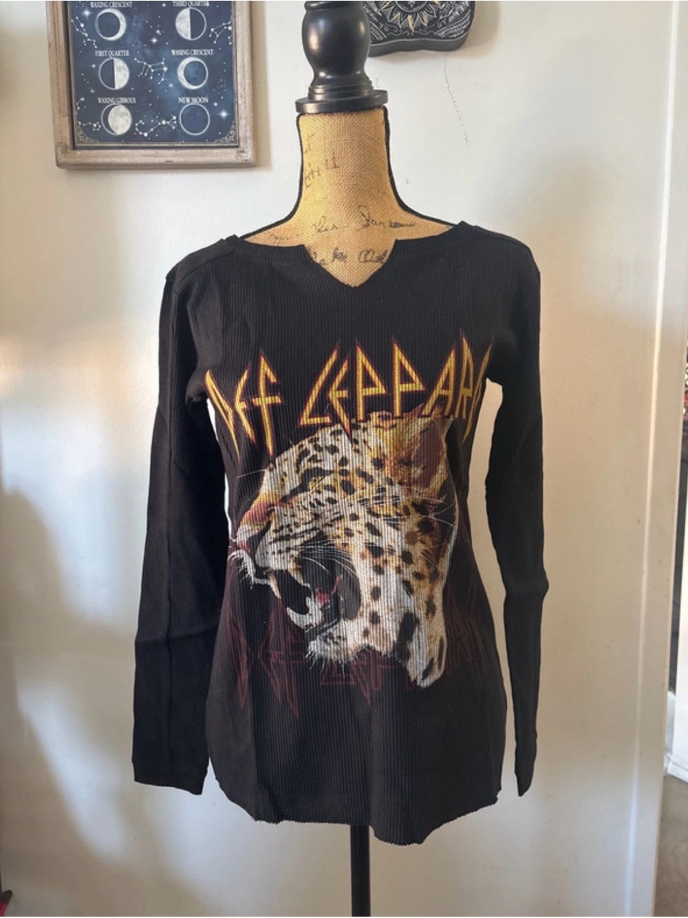 NWT Def Leopard Thermal